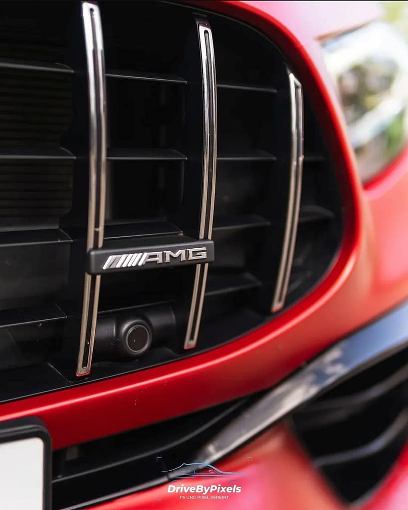 Mercedes-AMG A45 S W177 Panamericana Grill Detail Aufnahme